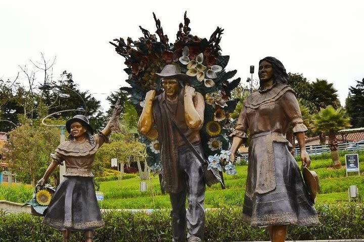 Flower Farm & Arví Park Private Tour image