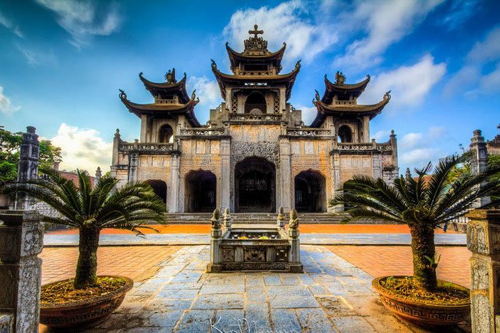 Full Day Phat Diem Cathedral Trang An Private Trip image