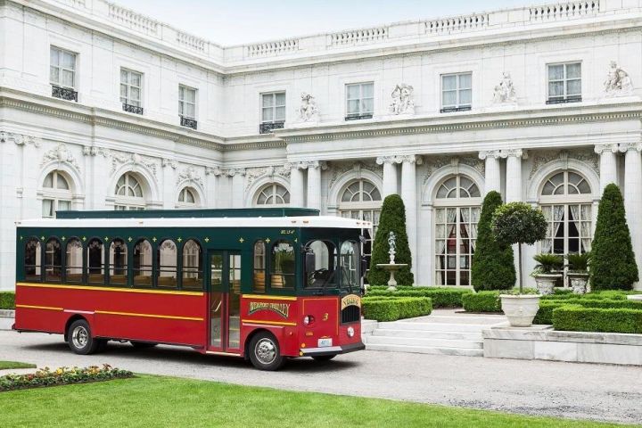 Newport Trolley Tour - Viking Scenic Overview image