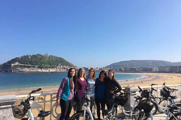 San Sebastian City Bicycle Tour image