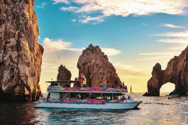 Cabo San Lucas Tequila Tasting & Dinner Cruise image