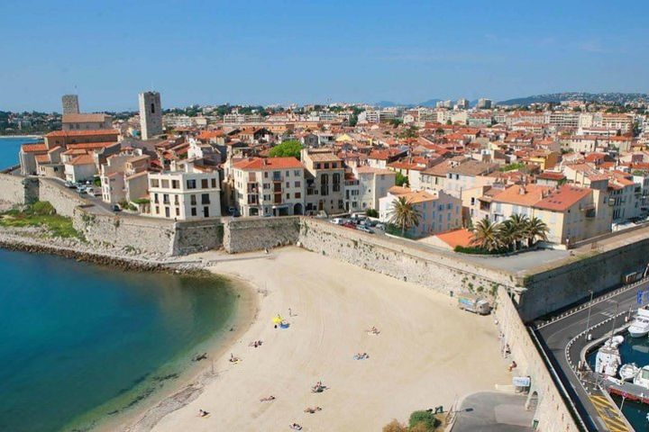 Cannes & Antibes, shared guided tour  image