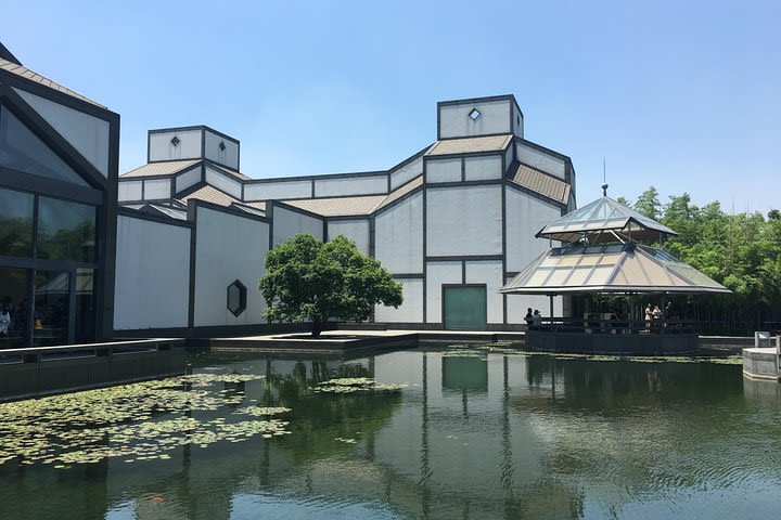 Private Tour to Suzhou Museum, Master-of-Nets Garden and Cruise in Tongli Town image