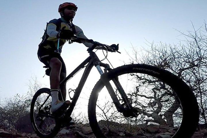 Cycle Under Shining Sky - An Evening Cycling Tour image