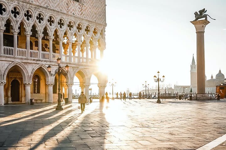 InstaWalk in Venice image