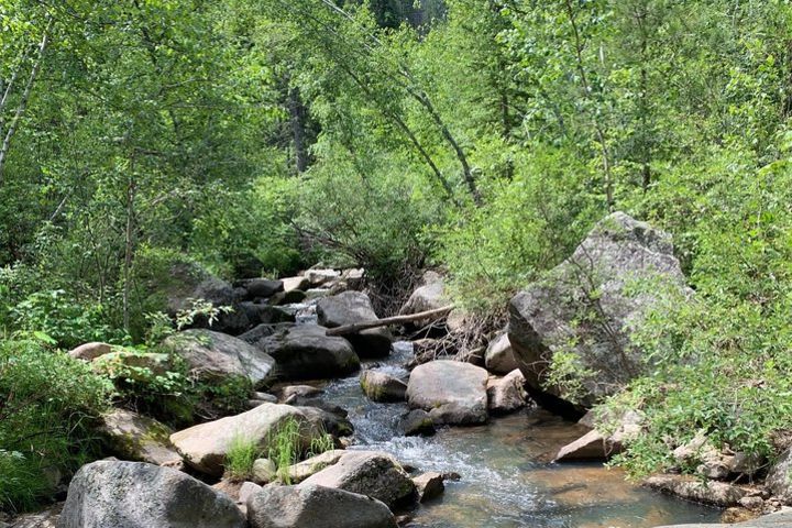 Private Mount Rushmore and Flume Trail Hike image