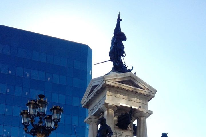 Private walking tour in Valparaíso image