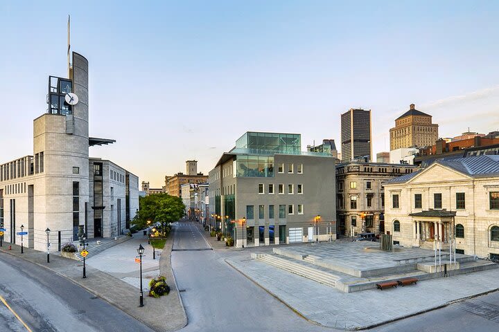 Old-Montreal Delights with a local - PRIVATE Walking Tour image