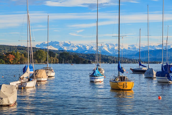 Walking tour of Zurich - your first overview of the city (Private Tour) image