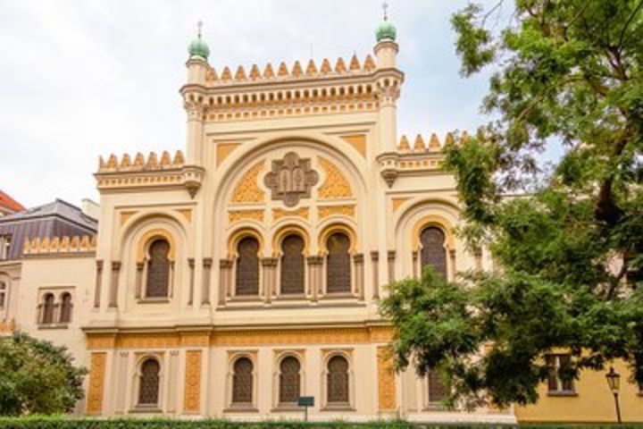 Private Tour of the Best-Preserved Jewish Quarter in Europe image