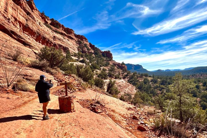 Private Sedona Hiking Tour from Phoenix Scottsdale image