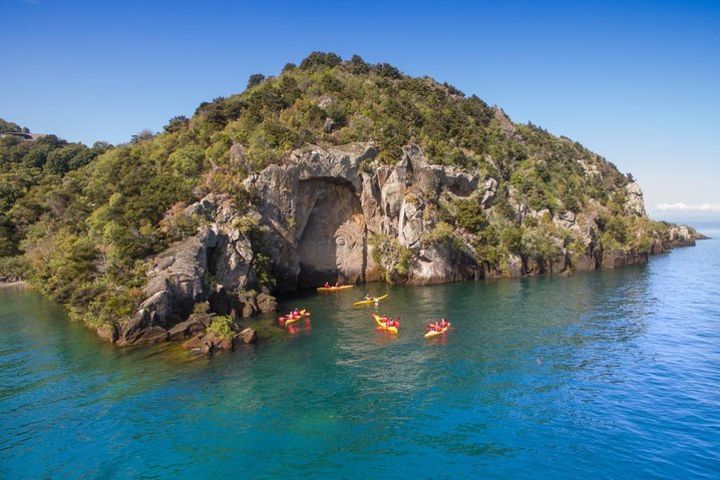 The Maori Carvings Half Day Kayak image