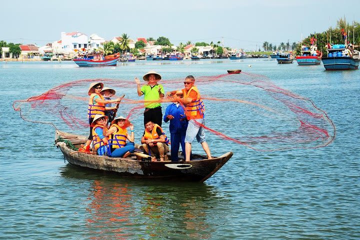 Hoi An Old Town and River Cruise image