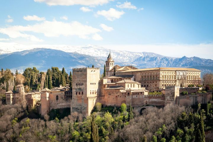 Alhambra and Nasrid Palaces Skip-the-Line Tour image
