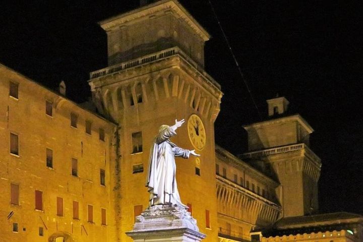 Ferrara Night Highlights Private Tour image