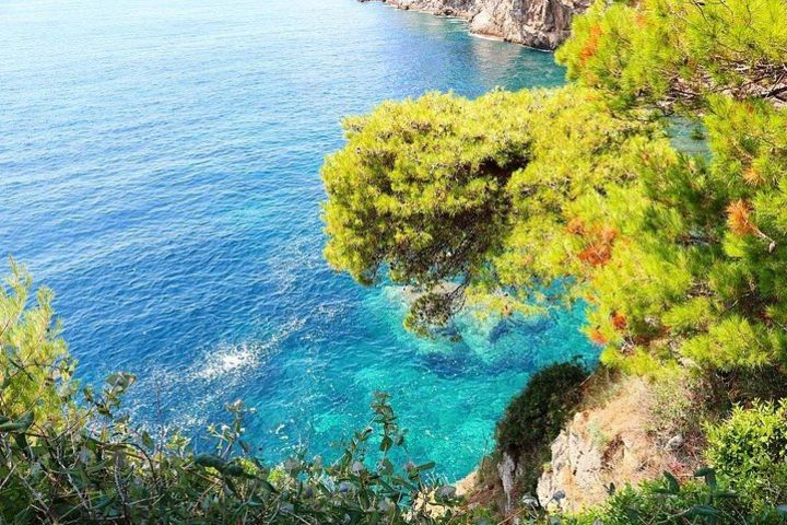 Kolocep Island Sea Kayaking: A Kayakers' Paradise image