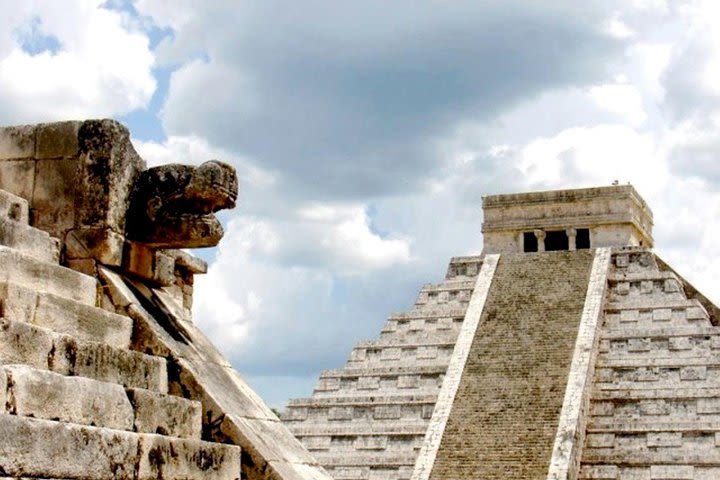 Chichén Itzá: Private Guide & Transportation from Progreso image