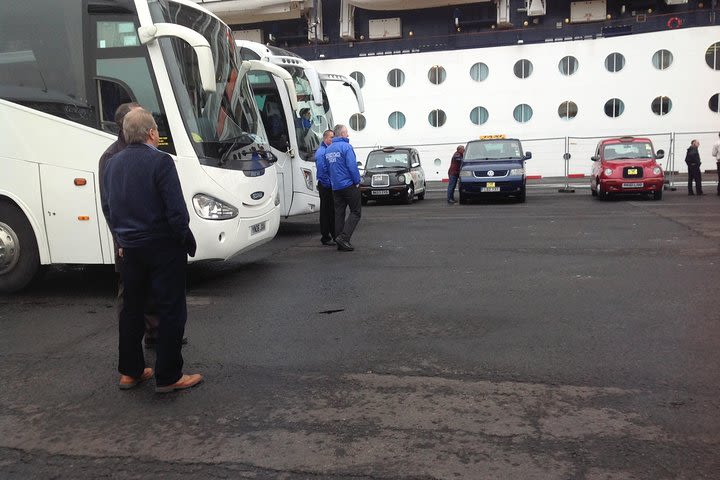 Shore Excursion:Giants Causeway & Titanic from Belfast Port (Extra Leg Room Bus) image