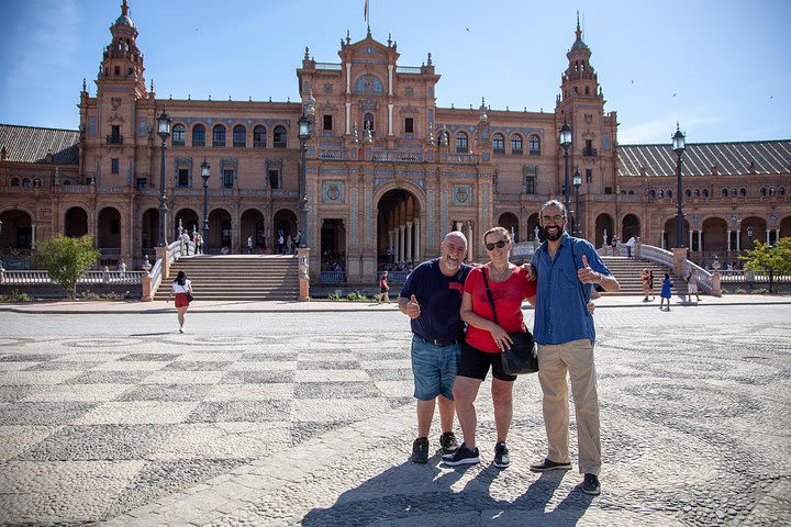 Walking tour through the monumental and historical area of Seville image