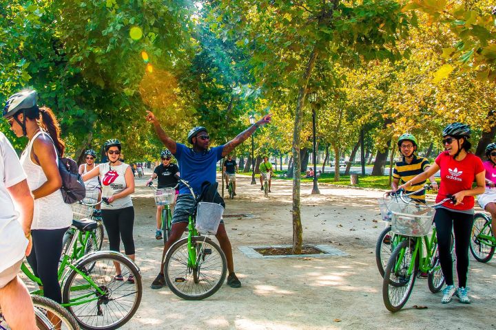 Santiago City Highlights Bike Tour image