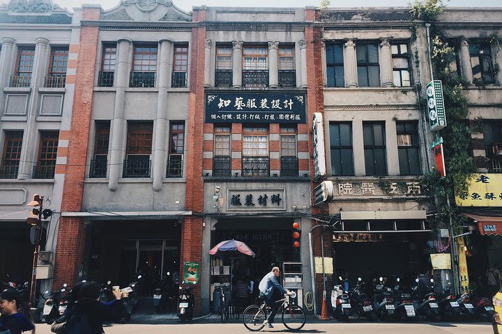 Half-Day Walking Tour of Taipei's old district Dadaocheng image