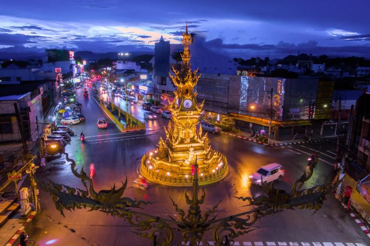 Chiang Rai Night Tour with Dinner & Trishaw Ride image