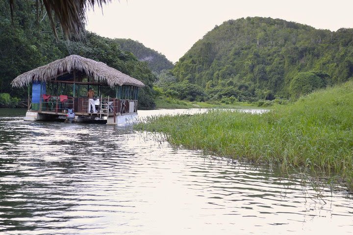 Hispaniola Island Discovery Tour image