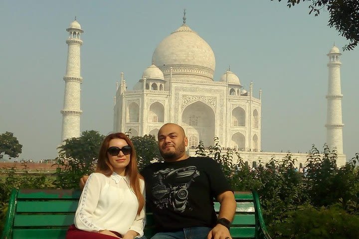 Day trip from Delhi to Taj Mahal and Agra with guide and lunch image