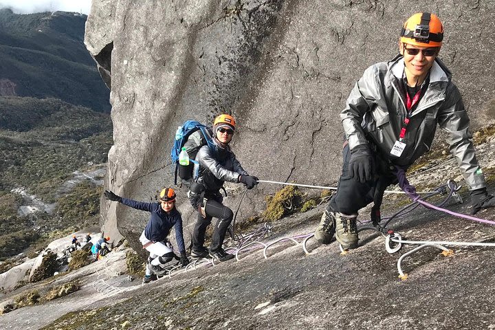 2-Day Mount Kinabalu Climbing through Walk the Torq Route image