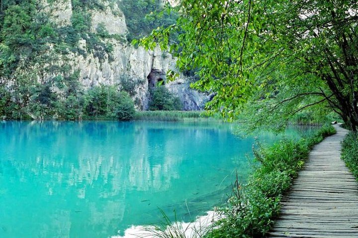 Plitvice Lakes Day Trip from Zagreb image