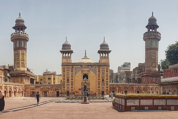 Guided Walking Tour: Walled City of Lahore  image