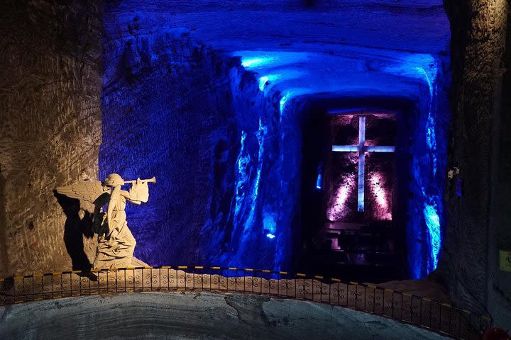 Zipaquirá Salt Cathedral: An architectural wonder. image