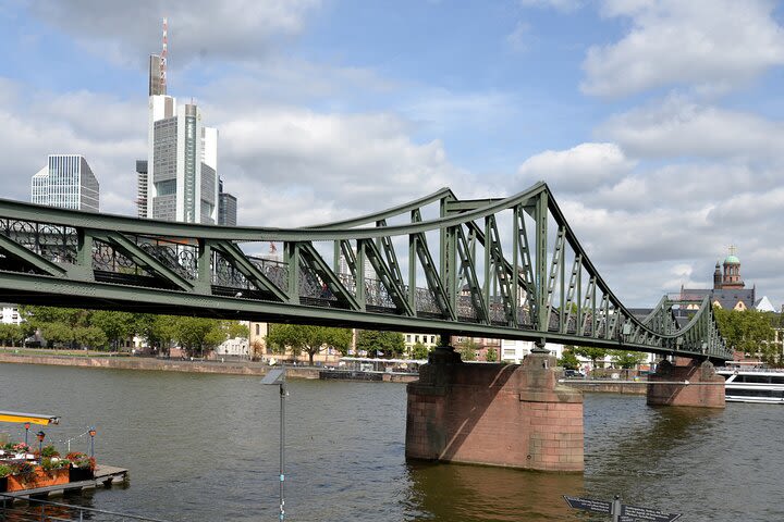 A Frankfurt Meander: An audio tour through Germany's cradle of democracy image