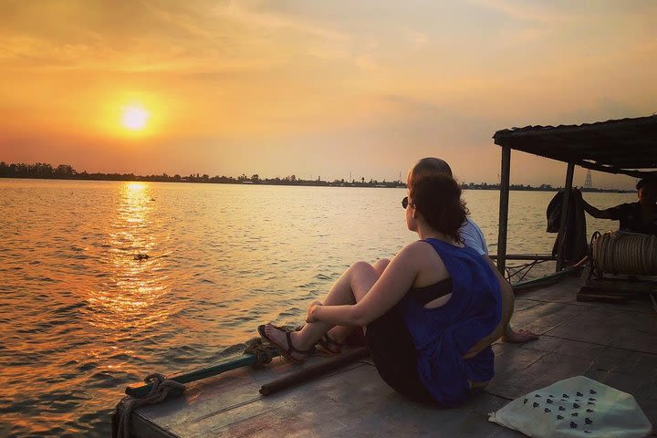 Experience with locals: 2-day Mekong exploring Long Xuyen Floating Market  image