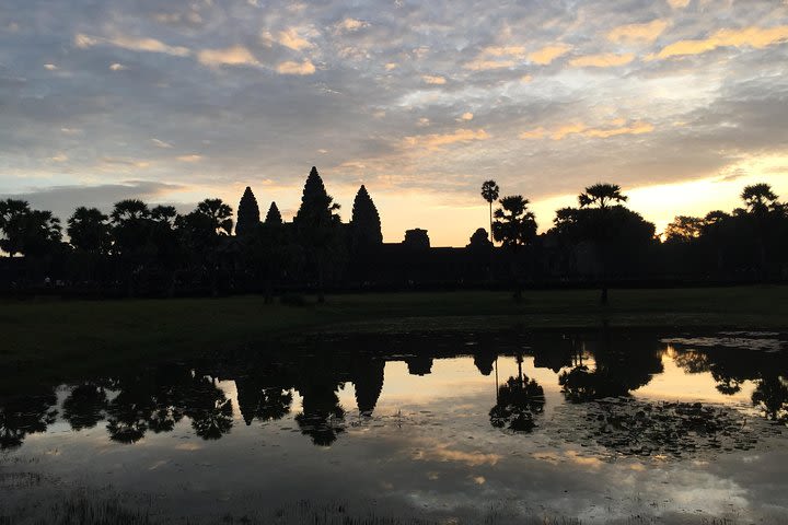 Angkor Wat Sunset 4 Best hidden temples Tour image