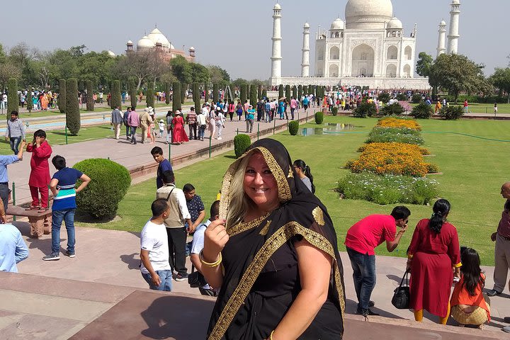 Same Day Taj Mahal Tour From Delhi image