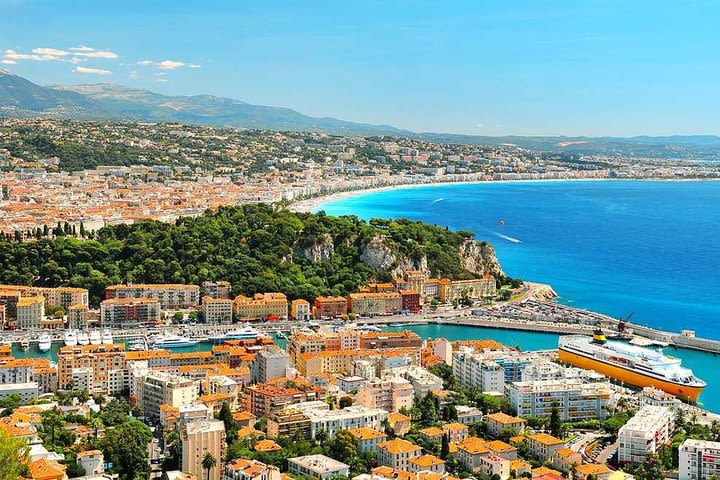 Private Tour: 4-Hour Sightseeing and Wine Tasting Tour in Nice image