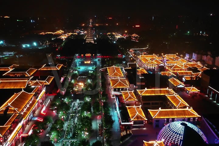 Xian Night Tour: Grand Tang Dynasty Ever-Bright City, Music Fountain, City Wall image