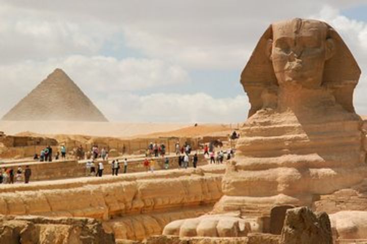 Private Day Tour to the Pyramids of Giza and Egyptian Museum and Camel Riding image