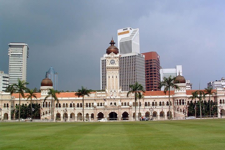 Cosmopolitan City-Kuala Lumpur Half Day City Tour image