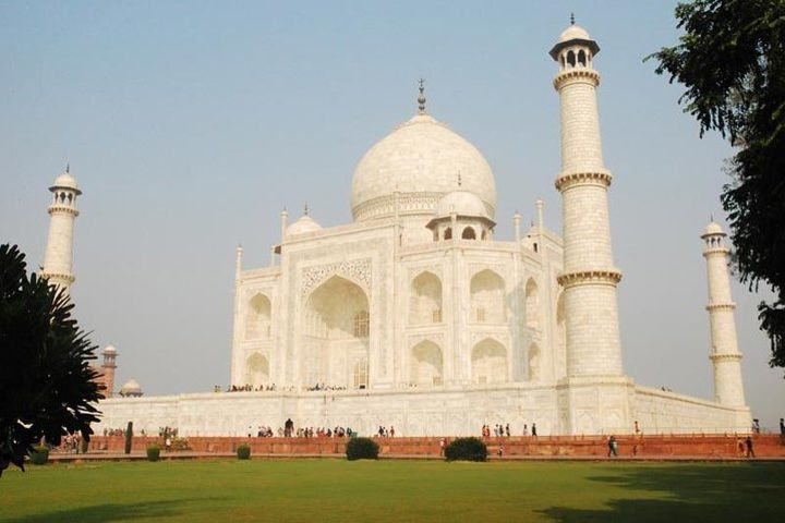 Taj Mahal Sunrise Same Day by Car image