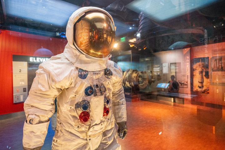 Smithsonian Air and Space Museum Tour image