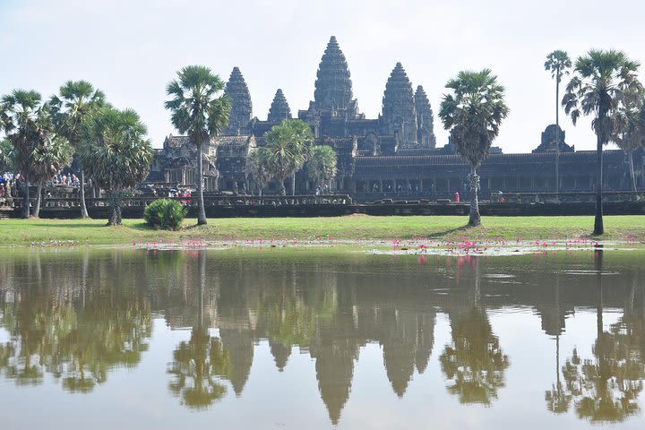 2 Days Tuk-Tuk Angkor Tour + Beng Mealea image