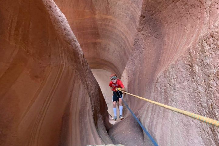 East Zion: Coral Sands Half-day Canyoneering Tour image