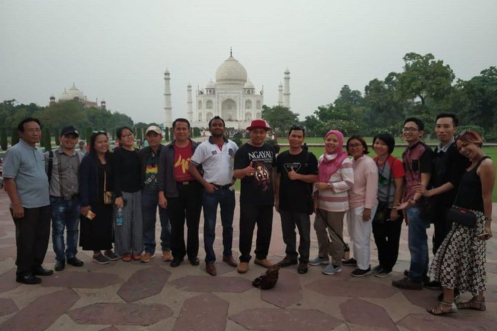 Delhi To Agra Private Sunrise Tour All Including image