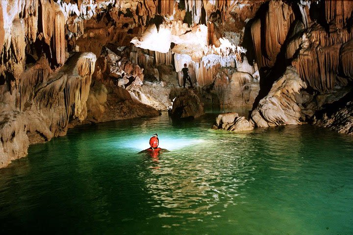 Deluxe Small Group Tour: Phong Nha Cave And Dark Cave 1 Day image