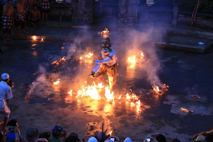 Shore Excursion Uluwatu Cliff Temple 6 hour (Include Kecak Dance & BBQ Seafood) image