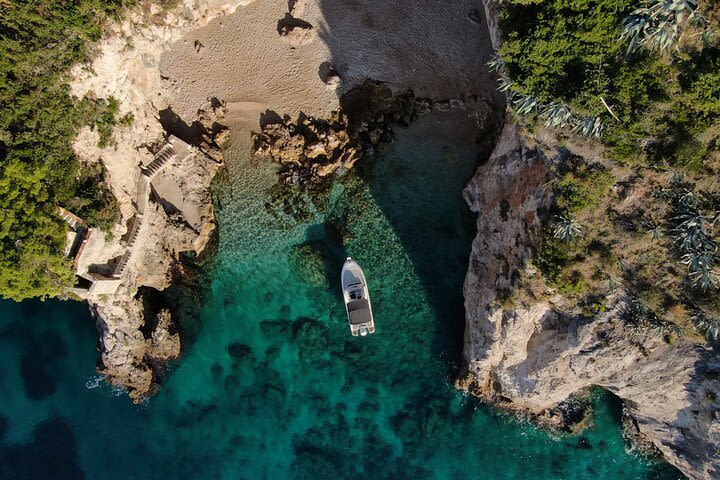 Explore City Walls of Dubrovnik, Lokrum Island and Betina Cave by private boat image