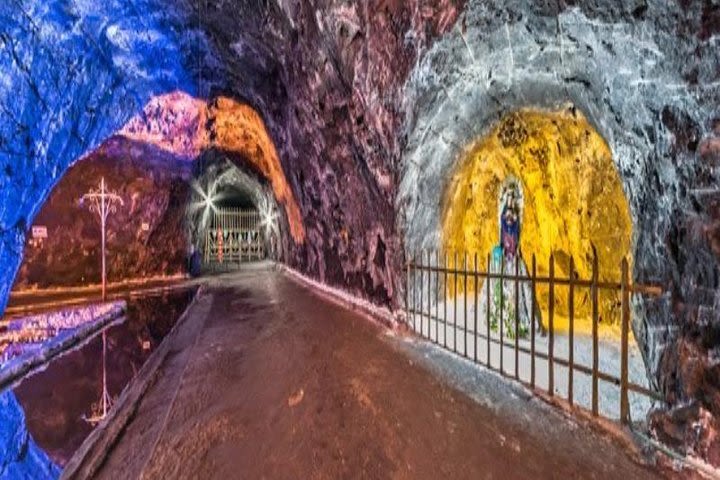 Salt Cathedral - Private Tour 4 to 8 Tourists image