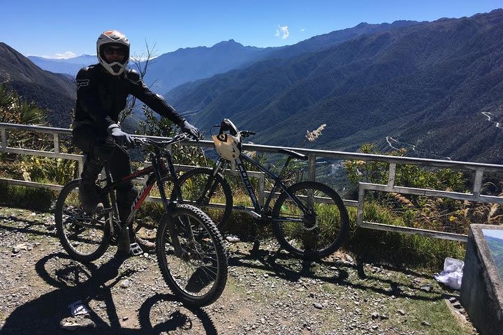 Jungle Trail to Machu Picchu (mountainbiking, rafting, ziplining) - 4 day tour image